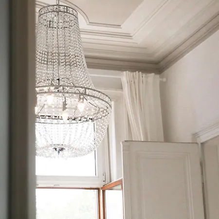Palais Passy~Design Suite Mit Ausblick Im Zentrum Wiesbaden Esterno foto