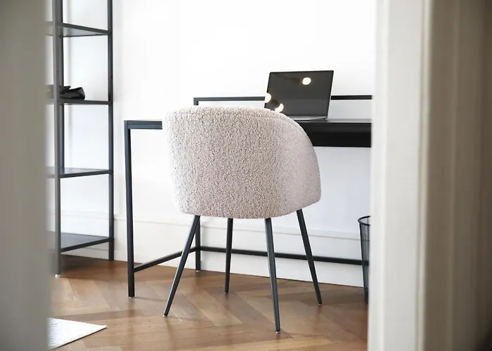 Palais Passy~Design Suite Mit Ausblick Im Zentrum