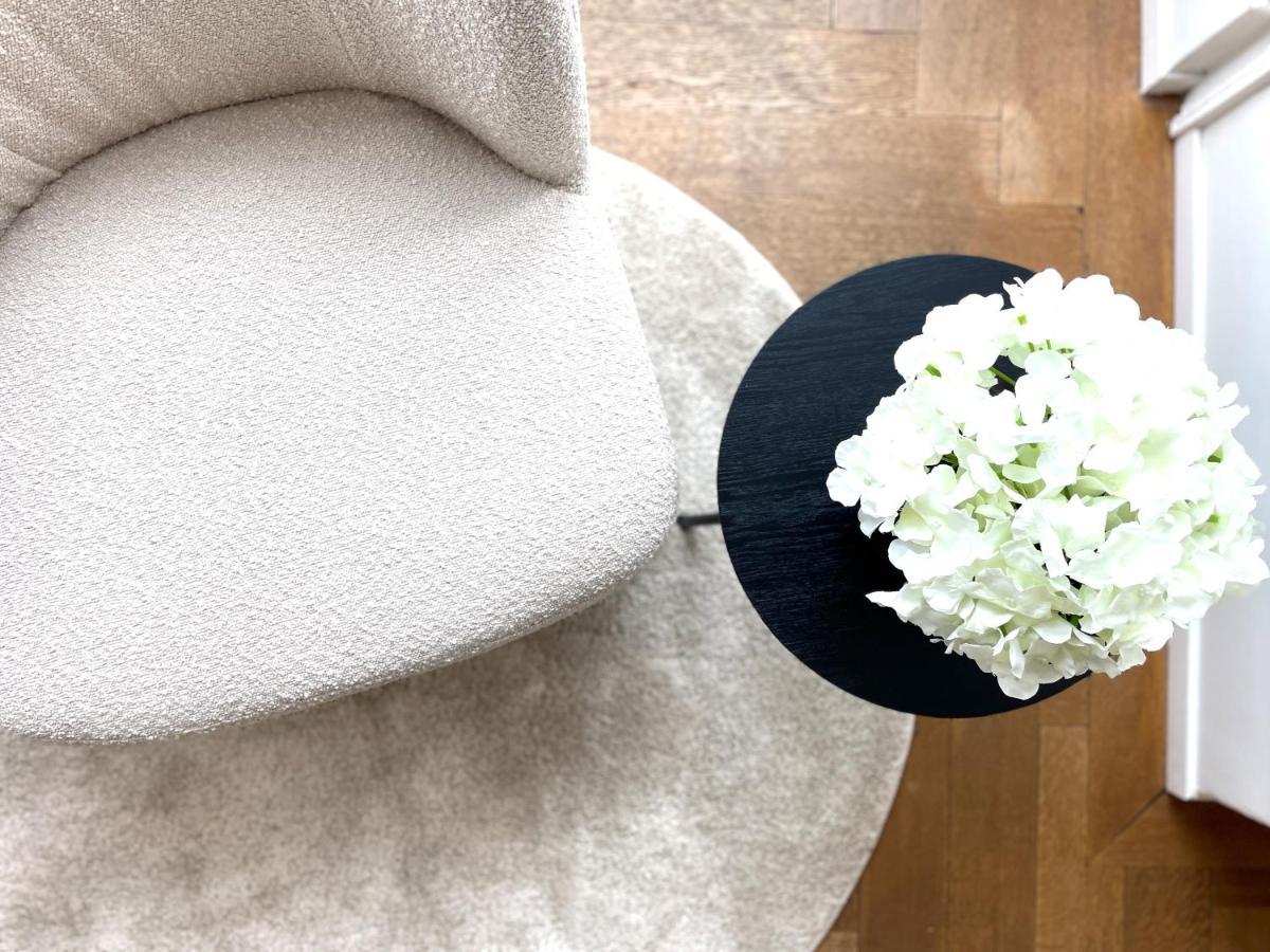 Palais Passy~design Mit Ausblick Im Zentrum Wiesbaden